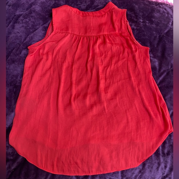 NWT Premise XS red silky tank top blouse - Picture 3 of 3